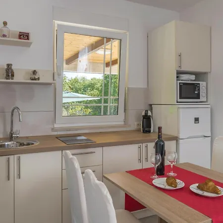 Holiday home Beautiful In With Kitchen *
