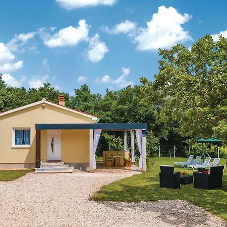 Beautiful In With Kitchen Holiday home *
