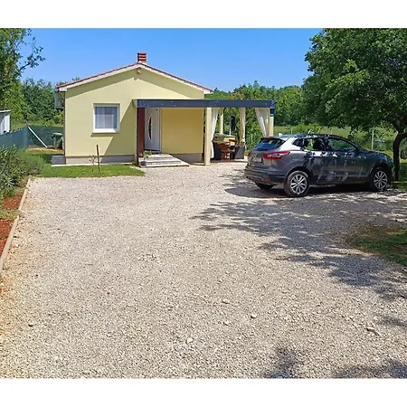 1 Bedroom Gorgeous In Hébergement de vacances Marčana